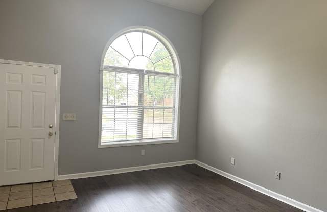 212 White Oak Trace Gallery 2