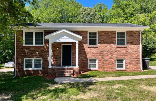 761 Vancouver Ln - 761 Vancouver Lane, Gastonia, NC 28052