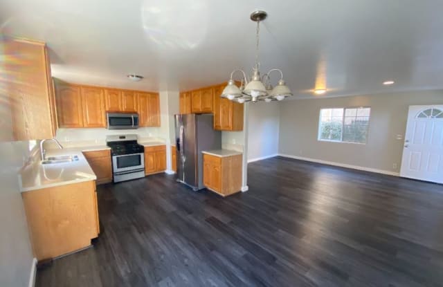 533 N Palos Verdes St - 533 N Palos Verdes St, Los Angeles, CA 90731