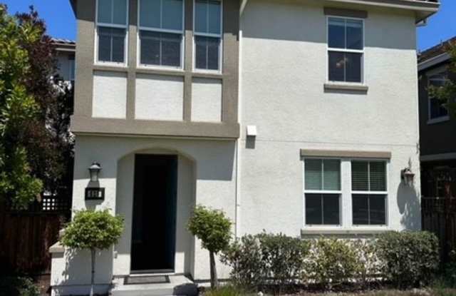 Newer 4 bedroom 3 bath home available photos photos