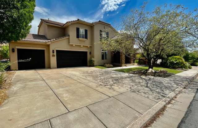 Beautiful Five Bedroom with Office in Desert Hills Gallery 1
