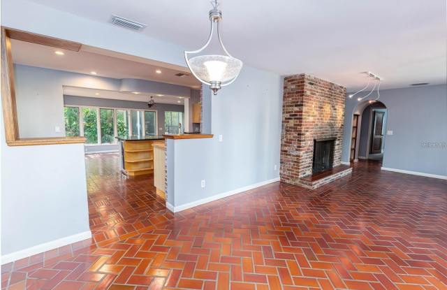 1250 RICHMOND ROAD Gallery 4