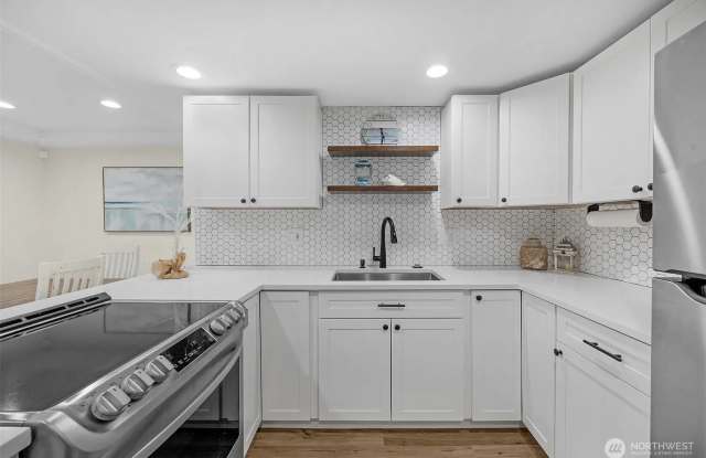 1229 Crownmill Avenue Gallery 1
