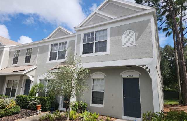 2302 LAKE WOODBERRY Circle Gallery 1