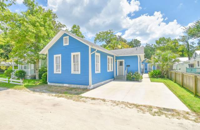7 Dupont Ln Gallery 1