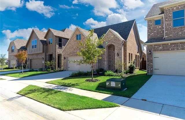 4556 El Paso Drive Gallery 4