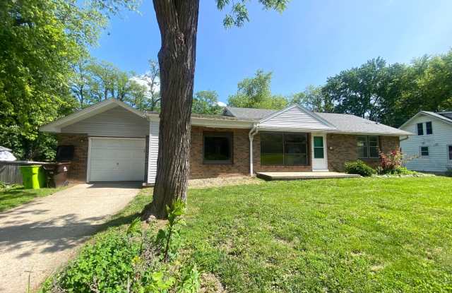 2 Bedroom/1BA PLUS Garage - Close to the Heights! photos photos