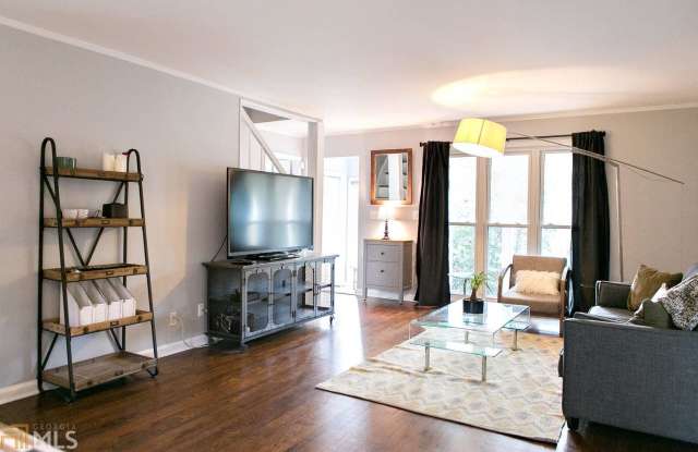2715 Ridgemore Gallery 4