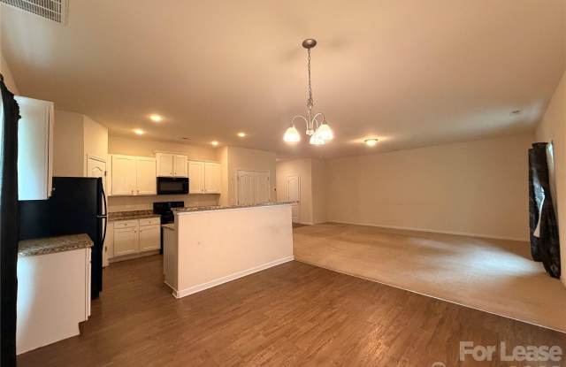 6562 Paw Village Road Gallery 4