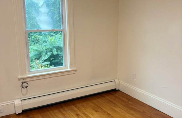 9 E Shelby St Gallery 3