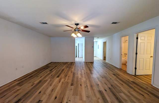 1104 Howell Rd Apt I Gallery 4