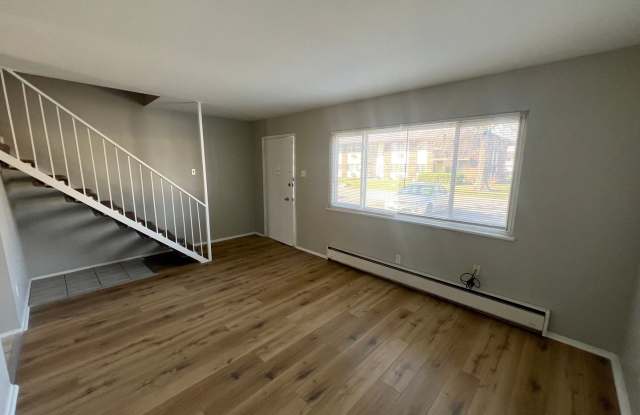 Adorable Townhome! - Presented by Tiffany Gerling's Team Gallery 4