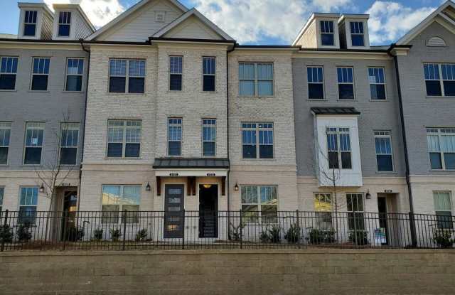 4332 Parkside Place - 4332 Parkside Pl, Sandy Springs, GA 30342