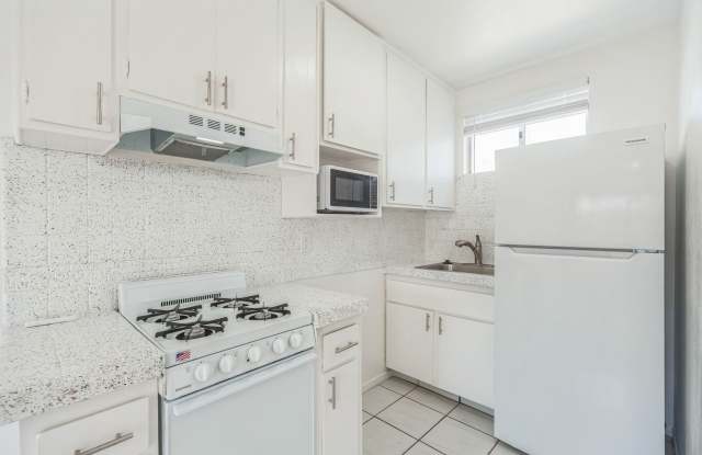 73545 Shadow Mountain Drive Gallery 1