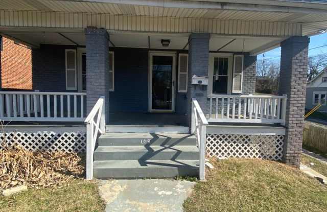 1423 Burrell St 2bed/1bath $1495 photos photos