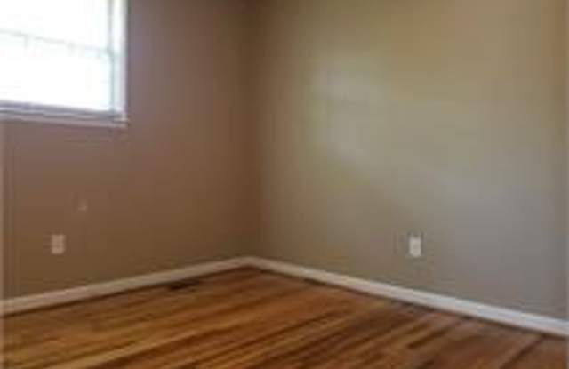 108 Robinhood Circle Gallery 2