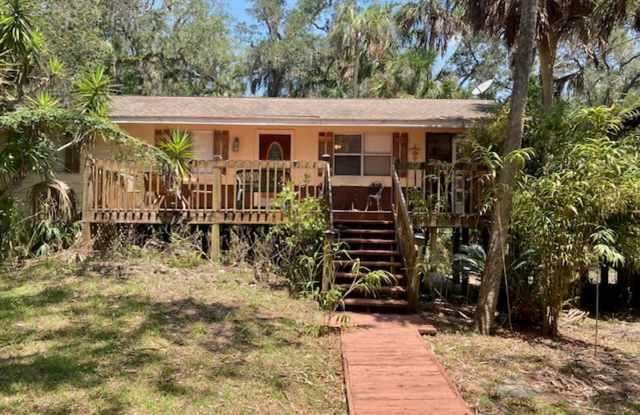 Captains' Lodge Old Homosassa photos photos