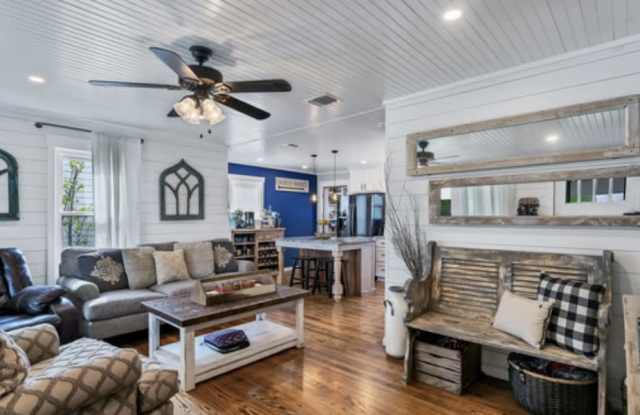 303 Wright Avenue - 303 Wright Avenue, Schertz, TX 78154