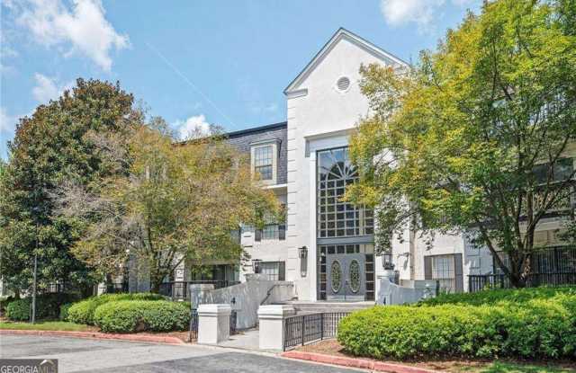 4303 Pine Heights Drive NE Gallery 2