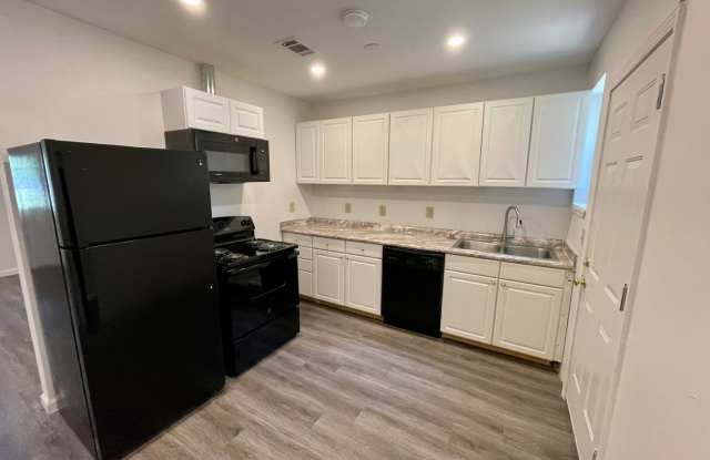 Country Club Village! Gallery 4
