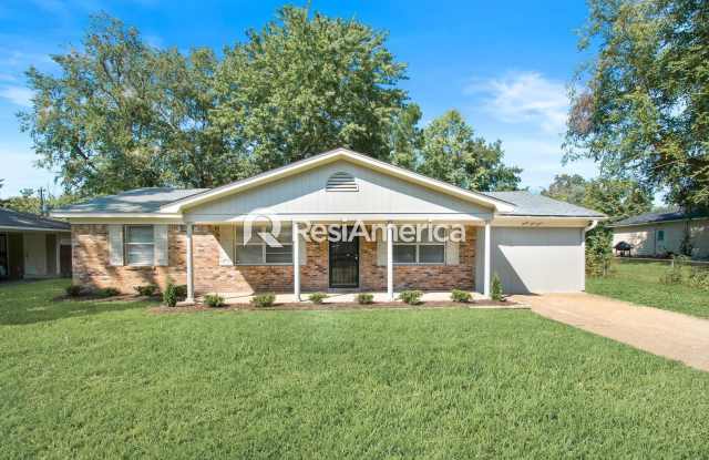 Fully Updated 3/2 in 38128 - 3912 Wordsworth Avenue, Memphis, TN 38128