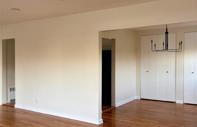 165 Franklin Boulevard Gallery 4