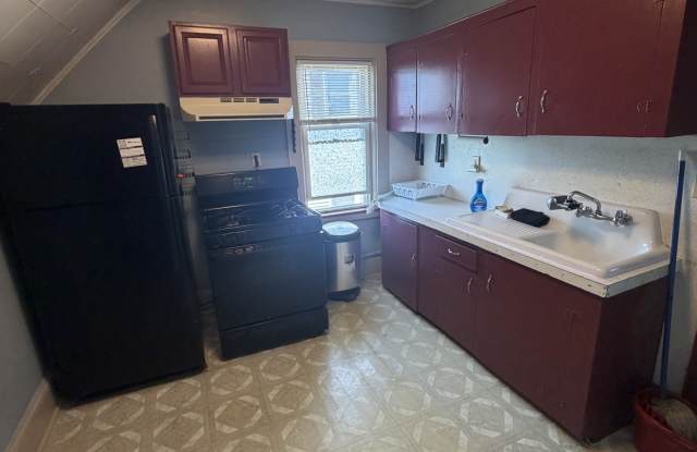 189 Bonney Street - 2 photos photos