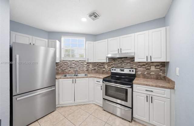 902 SW 8th Place 902, Florida City, FL 33034 - 5542 photos photos