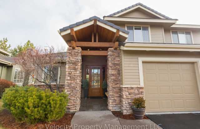 Beautiful Townhouse in Broken Top with Two Primary Suites - 61701 Bridge Creek Loop, Bend, OR 97702 Beautiful Townhouse in Broken Top with Two Primary Suites - 61701 Bridge Creek Loop, Bend, OR 97702