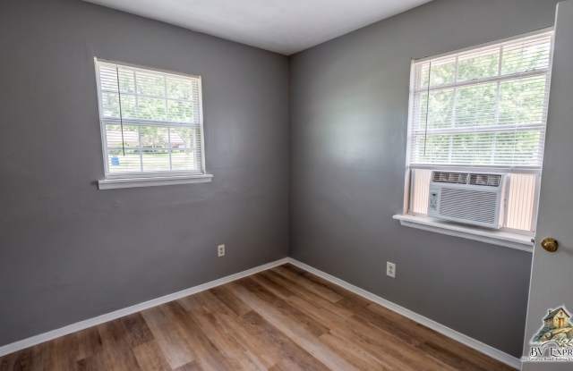 Welcome to Your Cozy, Comfortably Updated Cottage! photos photos Welcome to Your Cozy, Comfortably Updated Cottage! photos photos