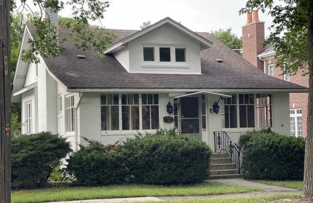 422 S Madison Street - 422 South Madison Street, Hinsdale, IL 60521