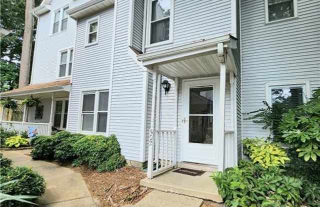 Charming 3 bed 2 and a half bath near VB Oceanfront! photos photos