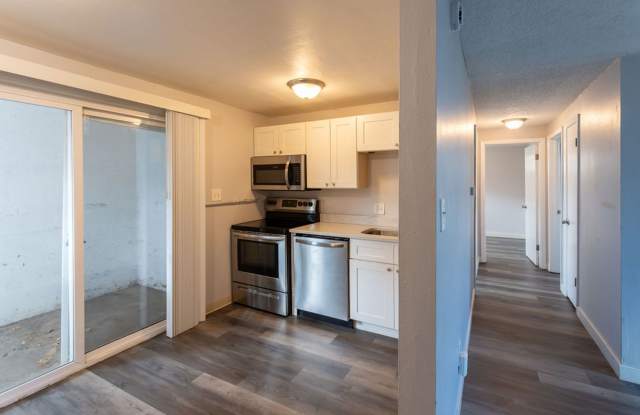 Chatfield Lake Apts. photos photos