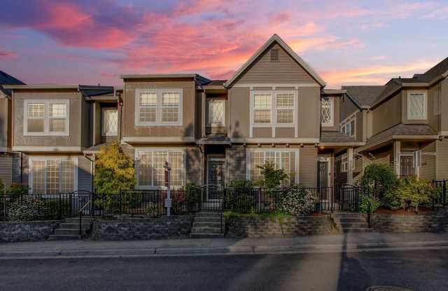2 Bedroom Condo with A/C!!!! - 2460 Northwest Crosswater Terrace, Oak Hills, OR 97006
