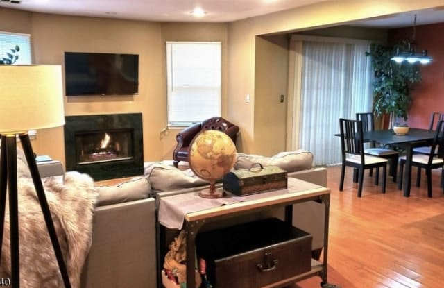15 Amethyst Ln - 15 Amethyst Lane, Paterson, NJ 07501