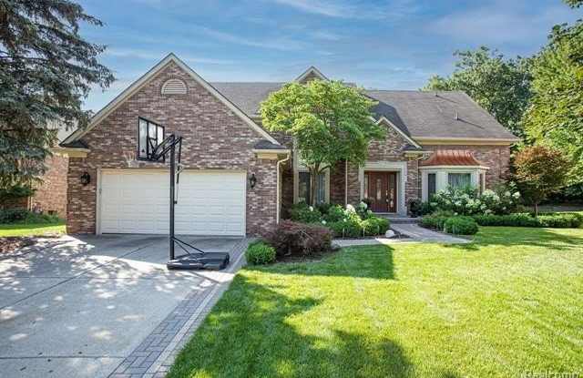 3349 Rocky Crest Drive - 3349 Rocky Crest Drive, Rochester Hills, MI 48306