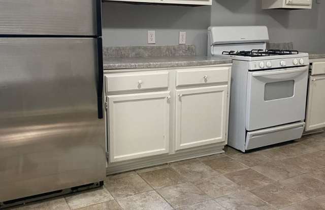 Beautifully Updated 3-Bedroom, 2-Bath Home – Comfort  Convenience Await! Gallery 3