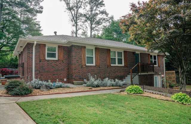 2331 Robin Lane SE photos photos