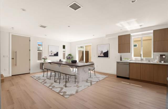 Sherman Oaks 4 bedroom 3 bathroom Gallery 1