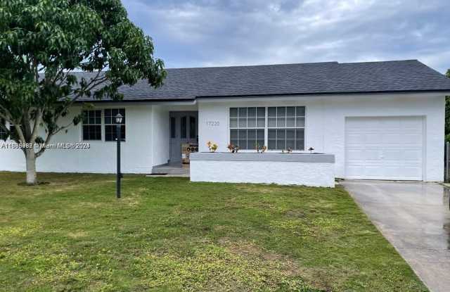 17220 SW 93rd Ave - 17220 Southwest 93rd Avenue, Palmetto Bay, FL 33157