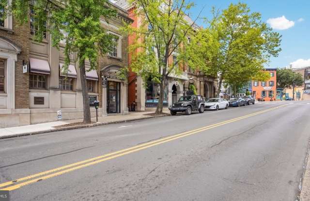 22 N MAIN Street Gallery 3