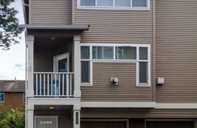 721 N 95th St #B - 721 North 95th Street, Seattle, WA 98103