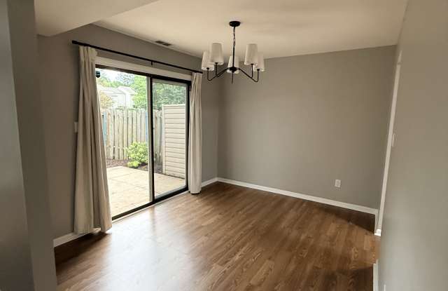 7818 Hummingbird Lane Gallery 4