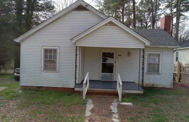 Affordable cozy 2 bedroom, 1-bathroom house in Warrenton, NC photos photos