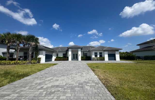 2010 Meadows Drive Gallery 4