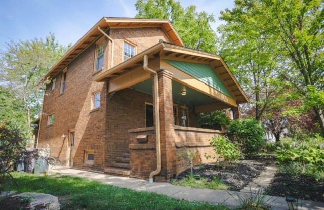 1032 W 2nd Avenue - 1032 Second Avenue, Grandview Heights, OH 43212