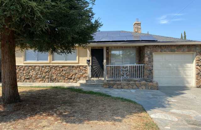 3 BD/ 1BATH HOUSE LOCATED NEAR DOWNTOWN VACAVILLE WITH SOLAR photos photos