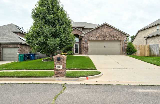 Beautiful 4 Bedroom Home in Surrey Hills! photos photos
