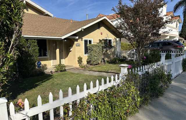 2703 Gates Avenue photos photos