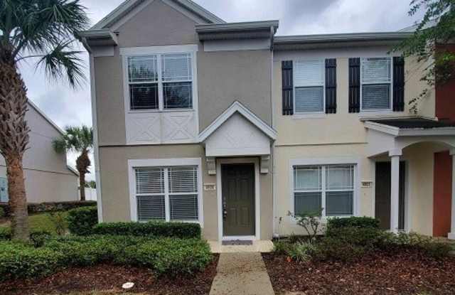 OPEN  BRIGHT CONDO IN GATED COMMUNITY W/ LOTS OF AMENITIES - 4900 Southwest 45th Street, Ocala, FL 34474